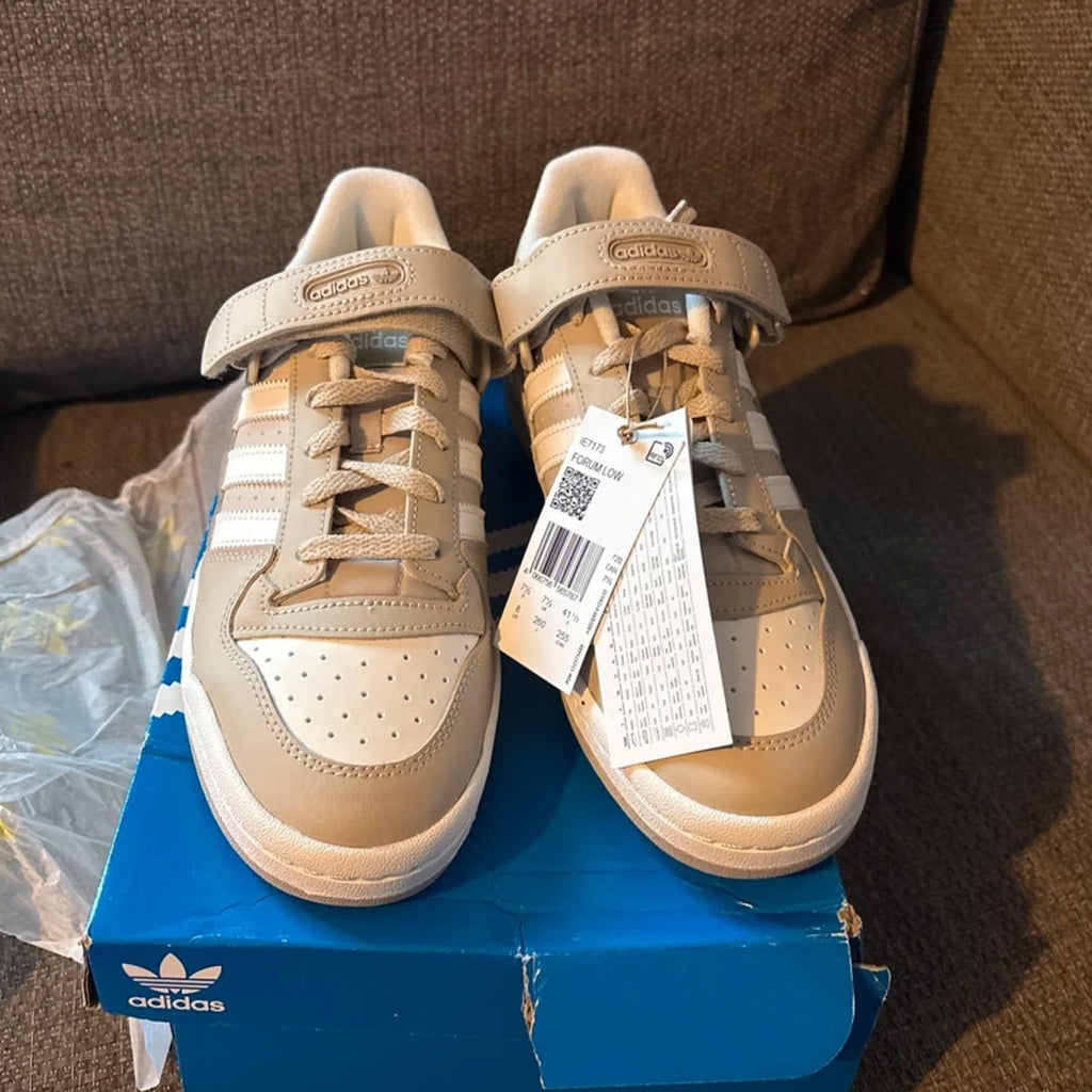adidas size 7.5 UK forum low trainers sneakers beige off grey 90’s basketball OG