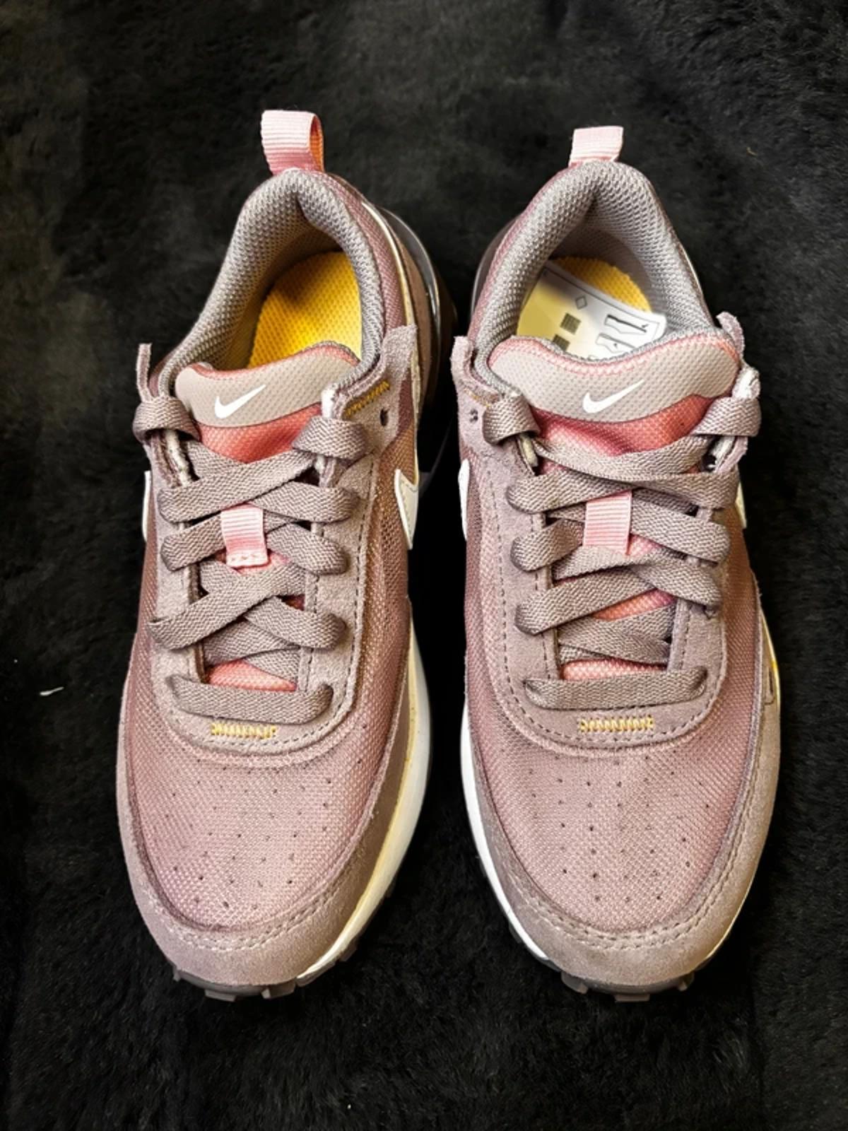 Girls Nike Waffle One Trainers In Pink Glaze - Size Uk12