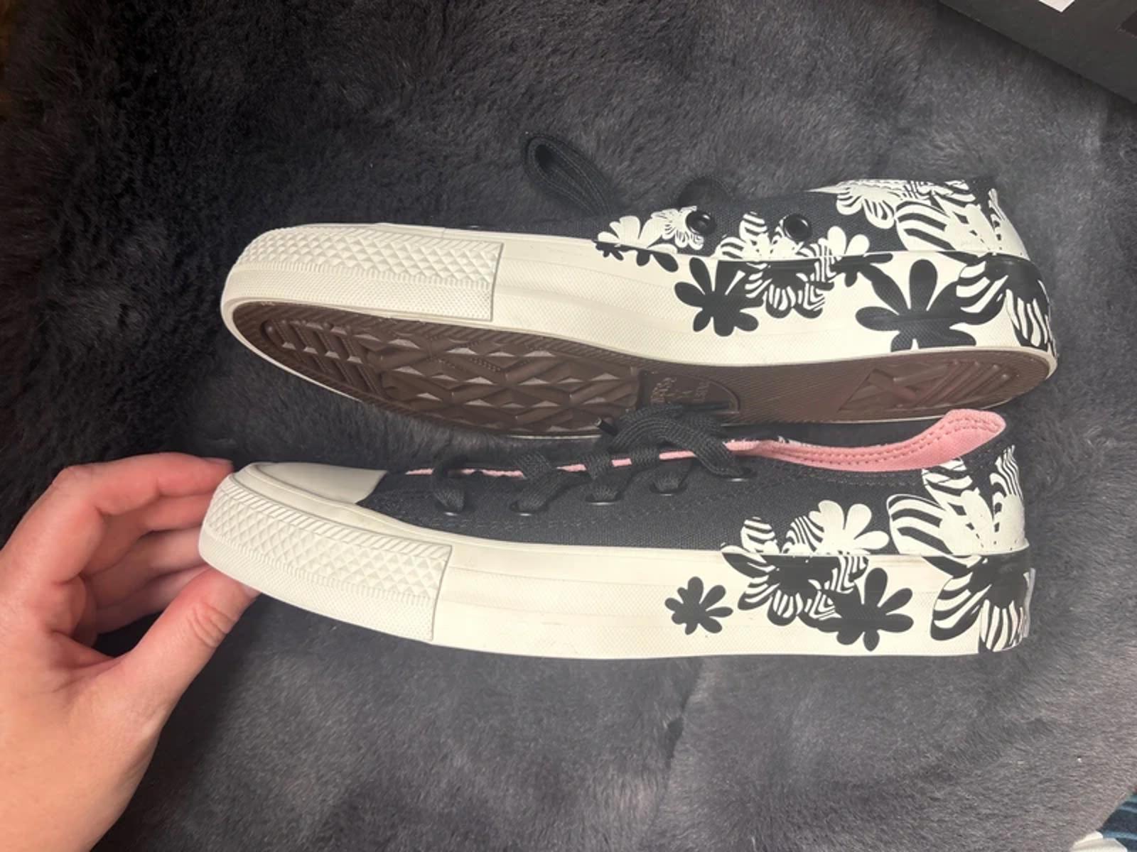 Women’s Converse Chuck Taylor All Star Black & White Pop Desert Floral Size UK4