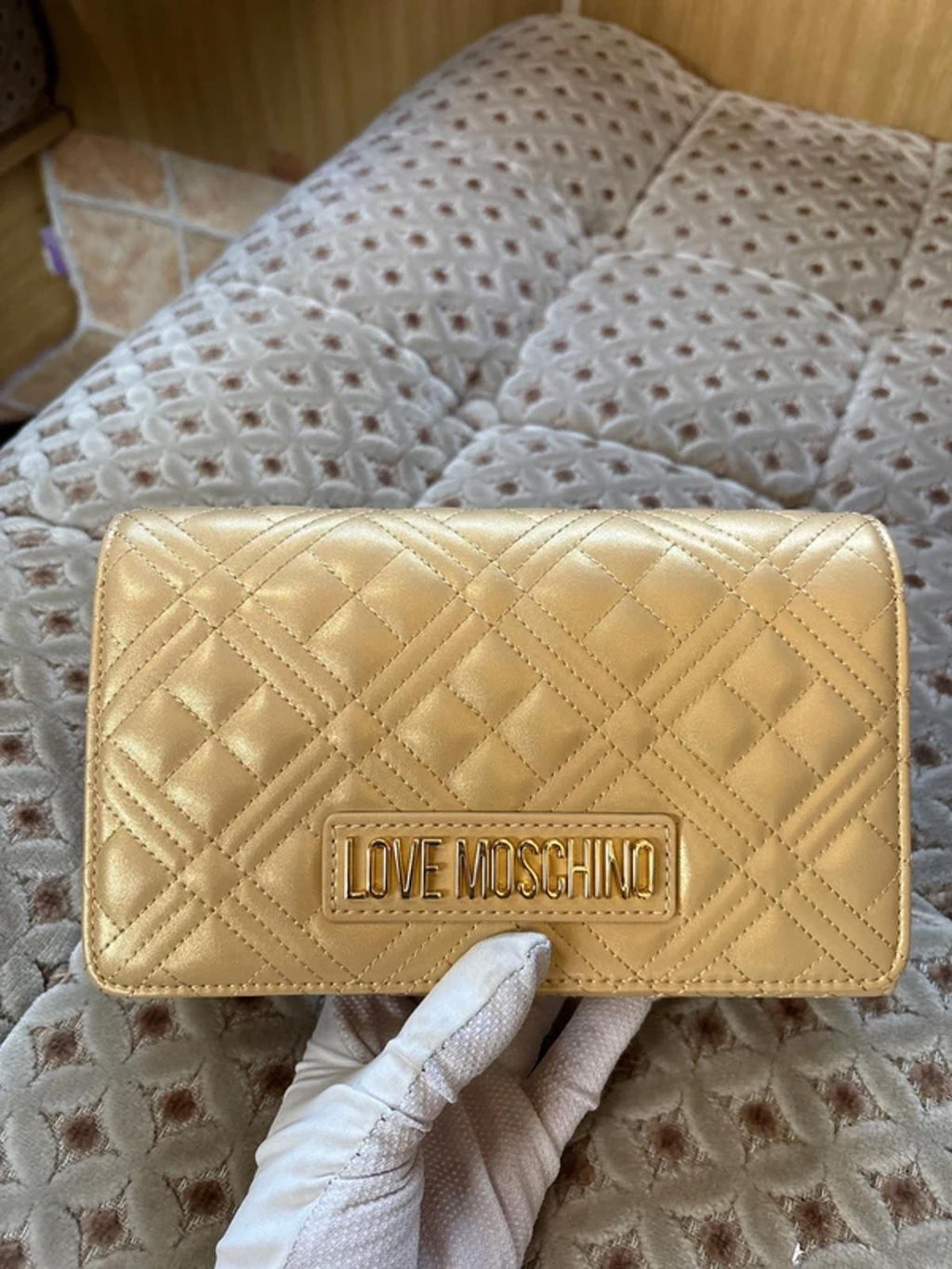 Love moschino super quilted chain shoulder bag brand new