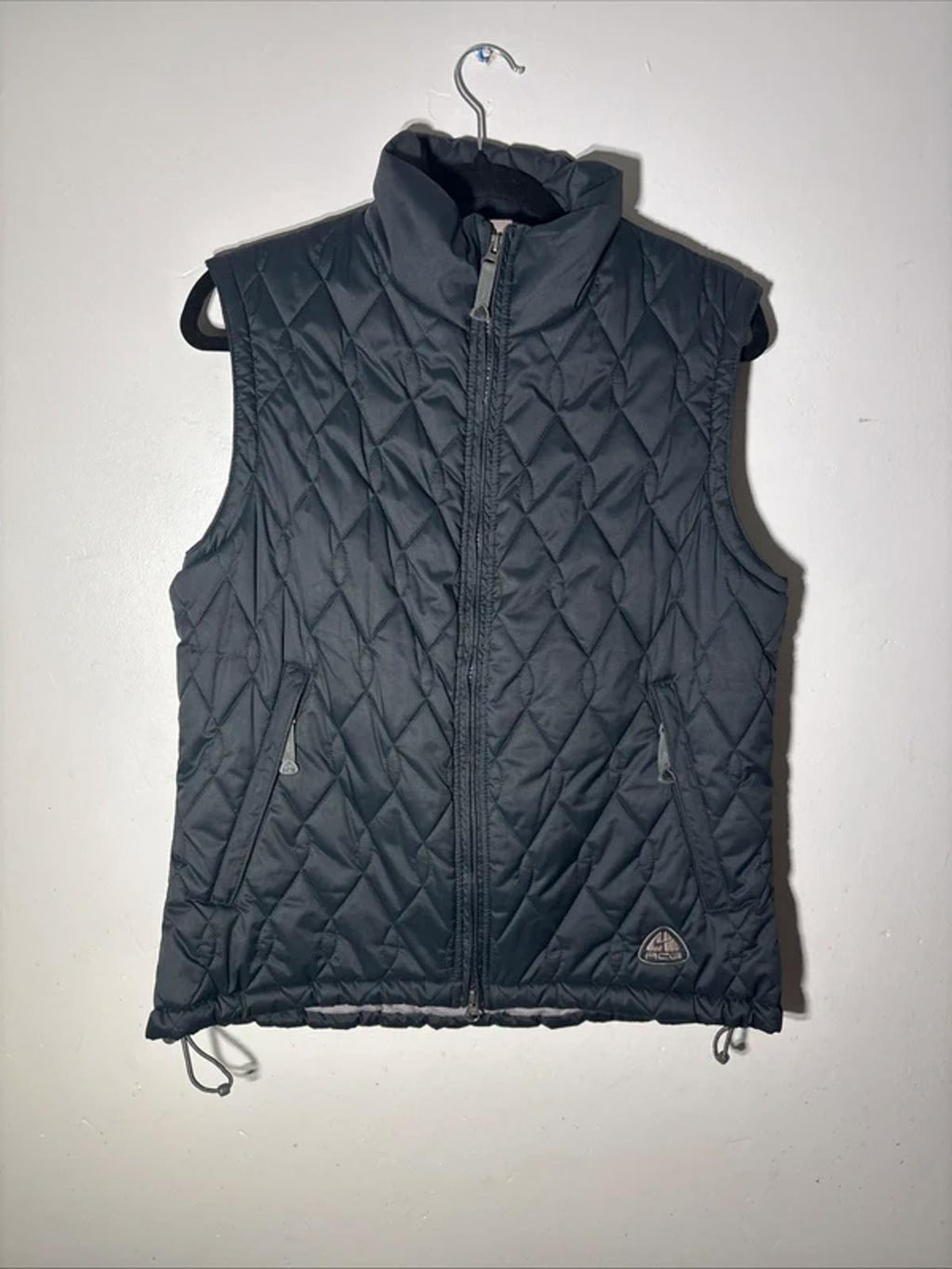 Nike ACG Quilted Puffer Jacket 2 In 1 Gilet Zip-off Sleeves Black Size 10-12 VGC