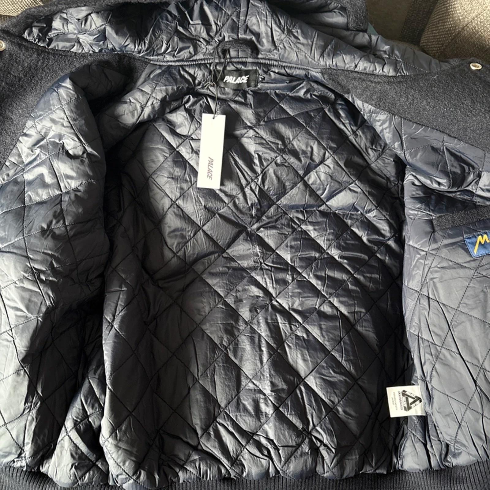 Palace navy FW24 hooded Varsity Jacket Size L 2024 Navy Brand New 100% authentic