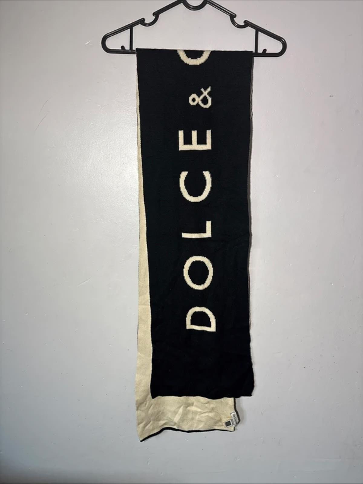 Dolce & Gabbana D&G 100% Lana Wool Scarf Black and Cream Large Logo