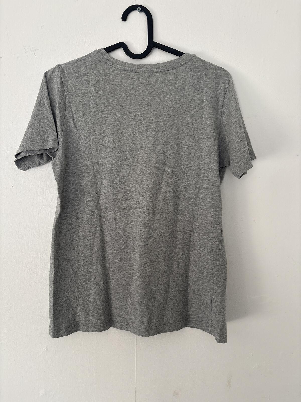 Uniqlo UT Grey T-Shirt with Embroidered Pocket Design Size S