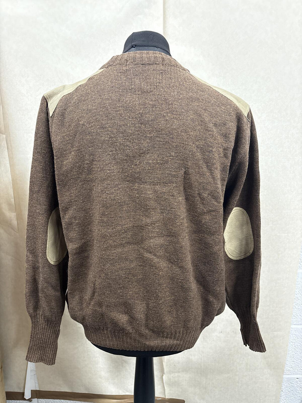 Burberrys Brown 100% new Wool Sweater with Suede Shoulder & elbow Patches